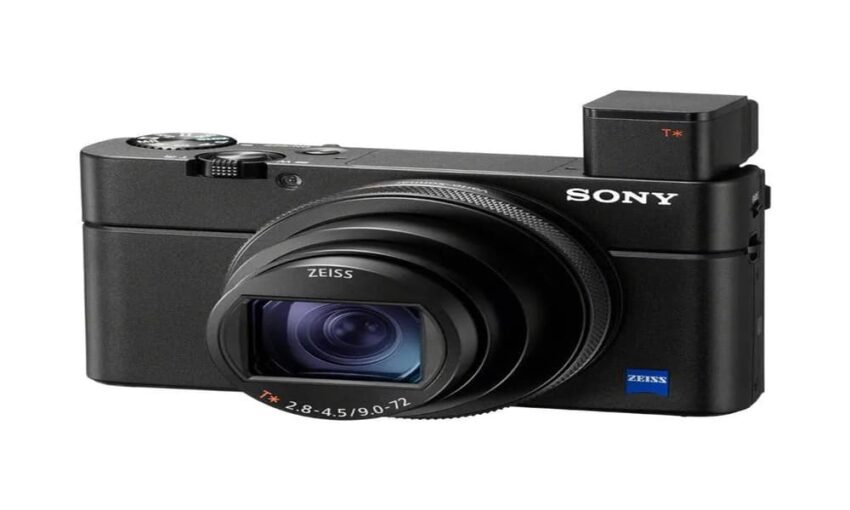 Sony RX100 VII Kamera Kompak Premium Dengan Lensa Zoom Yang Kuat Dan Kemampuan Video 4K